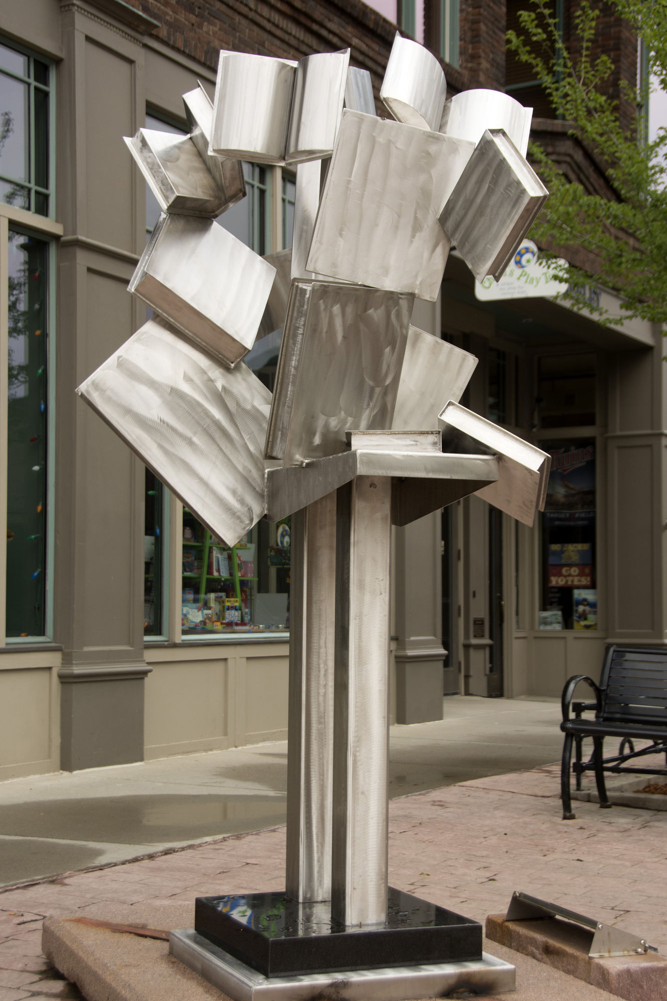 004-Flying_Books