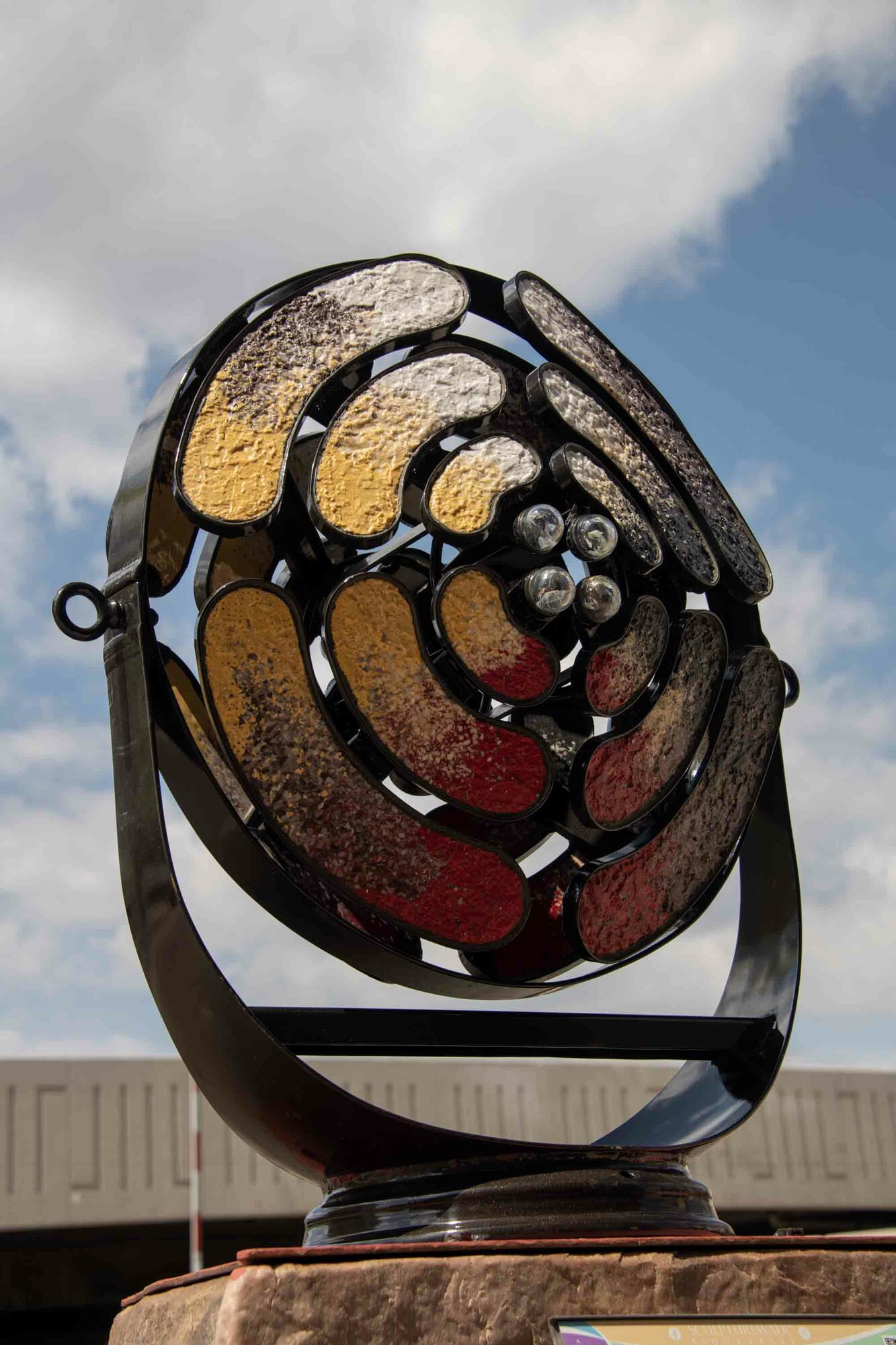 030-Mirrored_Medicine_Wheel_V 030-Mirrored_Medicine_Wheel_V