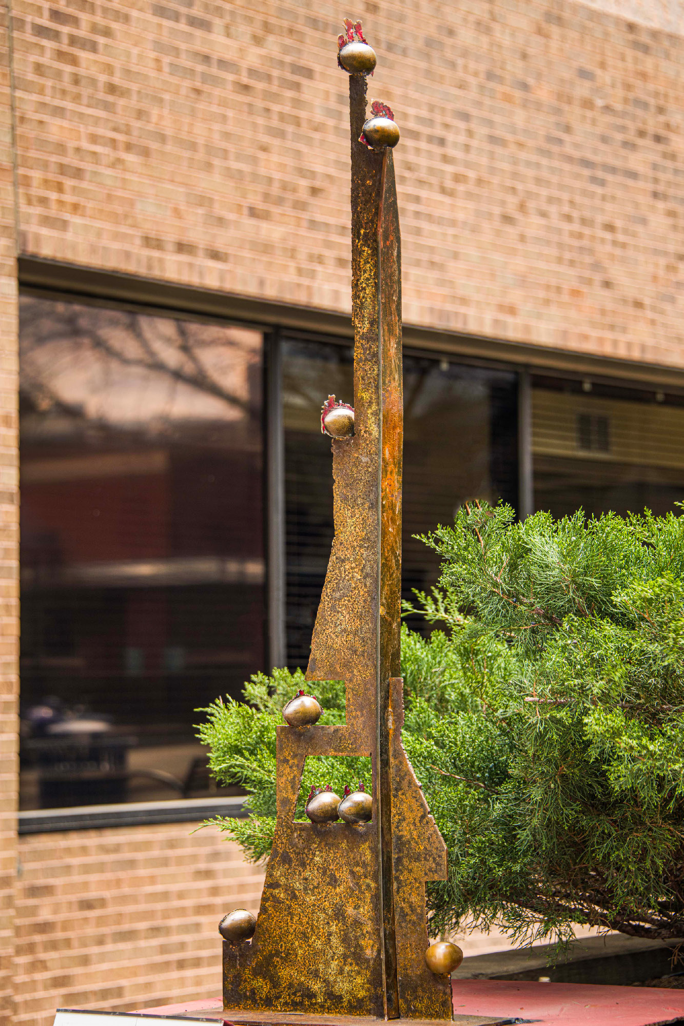 Sculpture Images for Website_Page_21 Early Combs Roosting